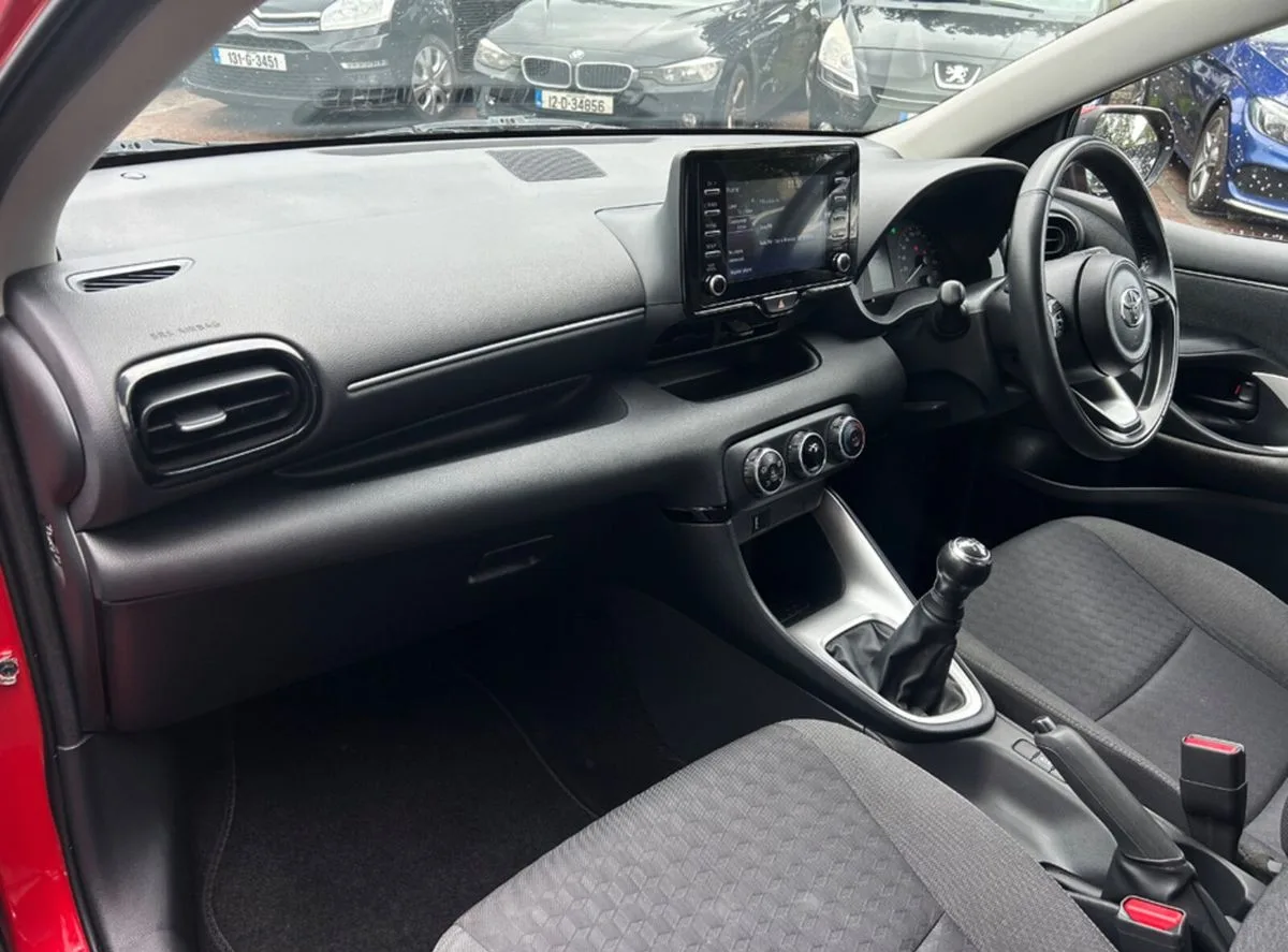2022 Toyota Yaris – photo 10