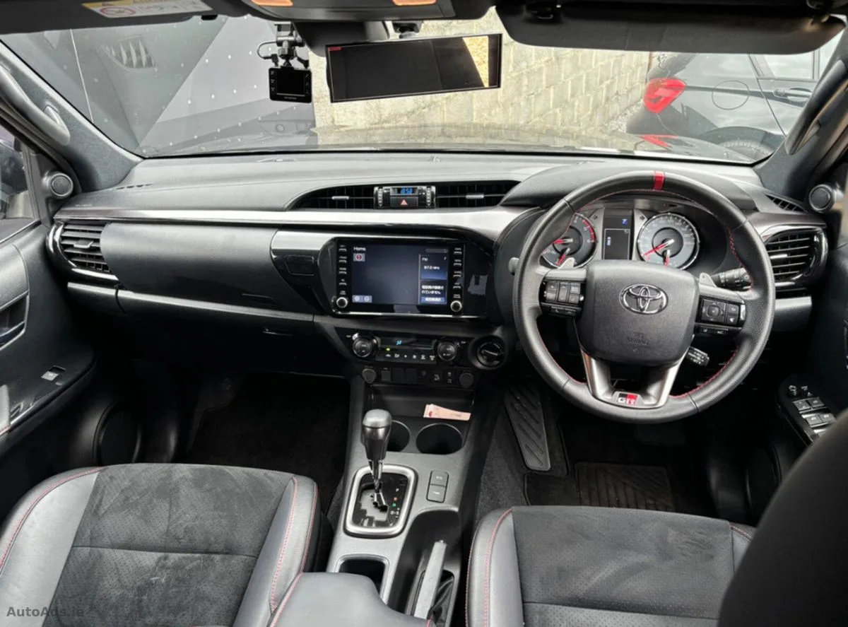 2023 Toyota Hilux – photo 12
