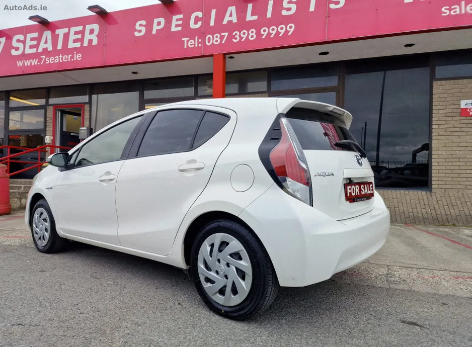 2017 Toyota Aqua – photo 4