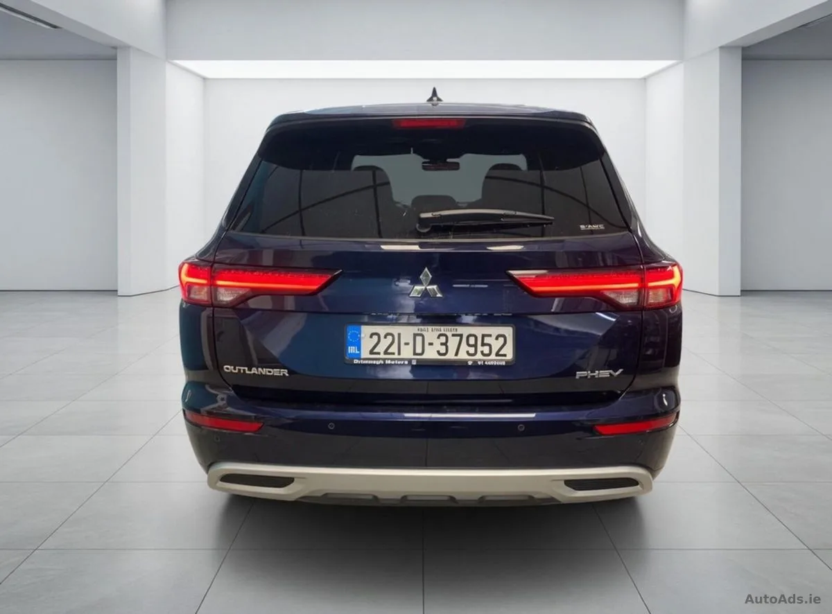2022 Mitsubishi Outlander – photo 3