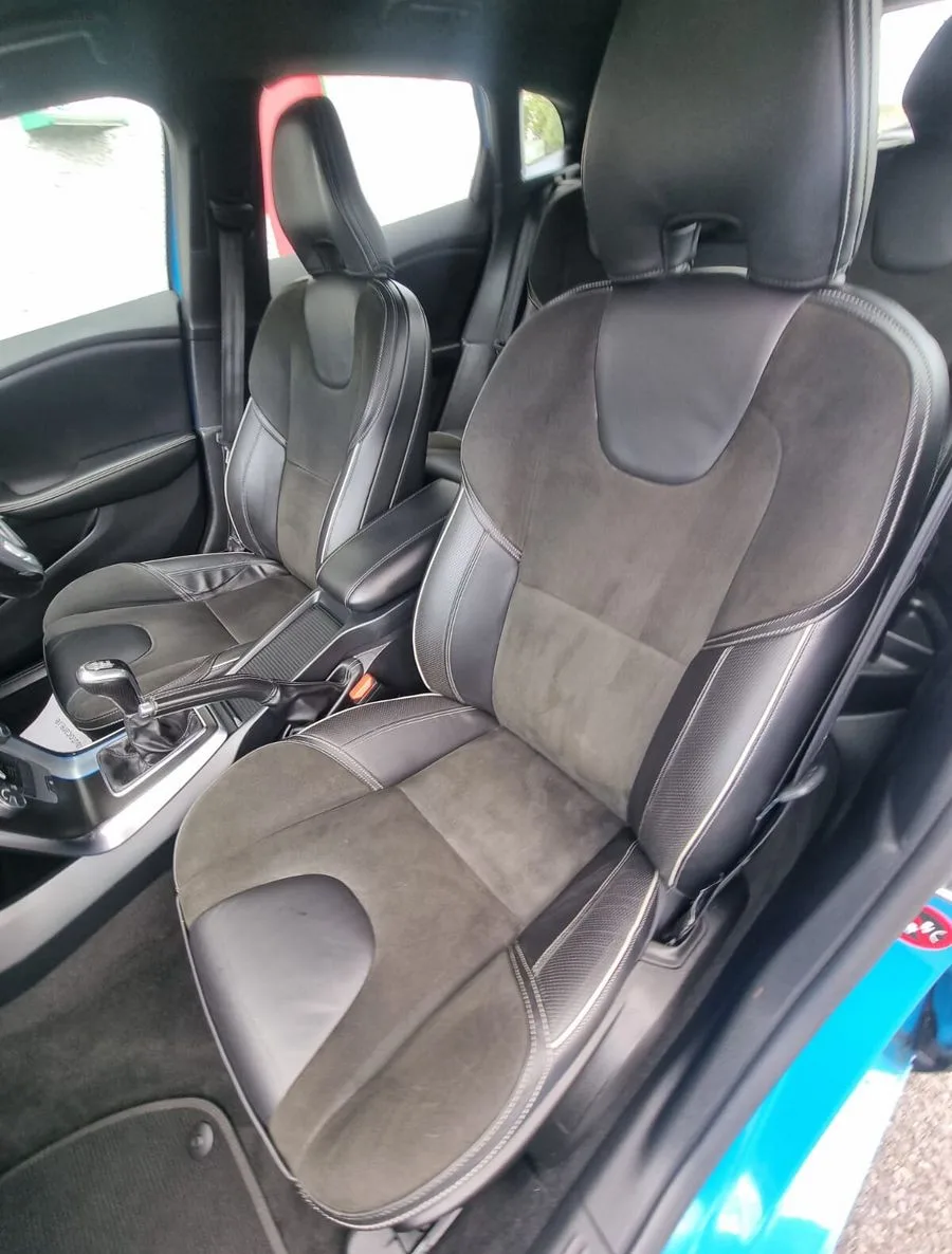2015 Volvo V40 – photo 17