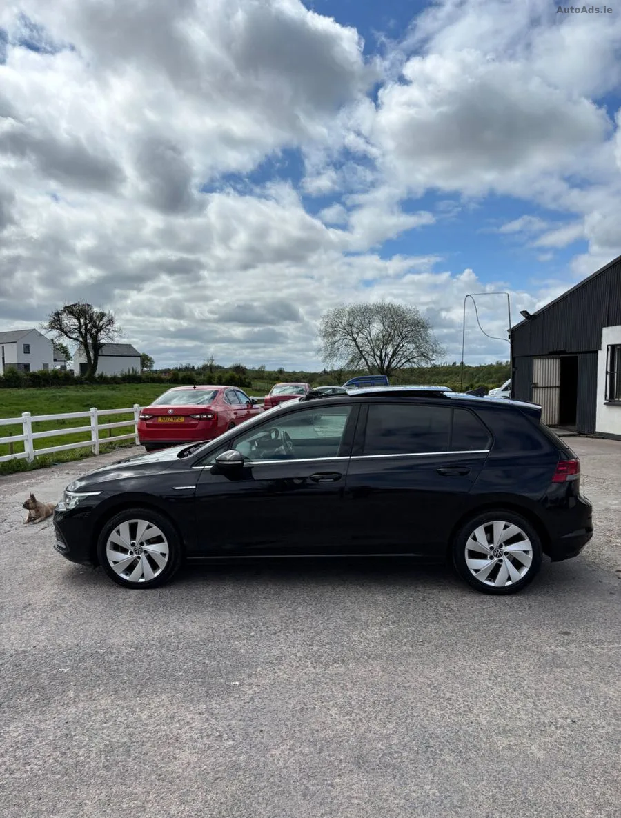 2022 Volkswagen Golf – photo 4
