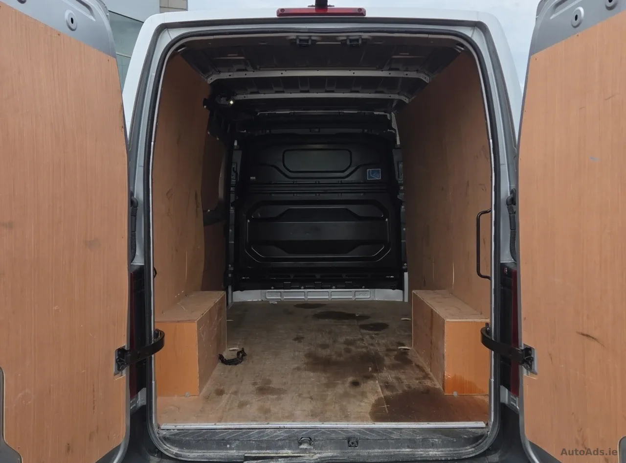2025 Nissan Interstar – photo 14