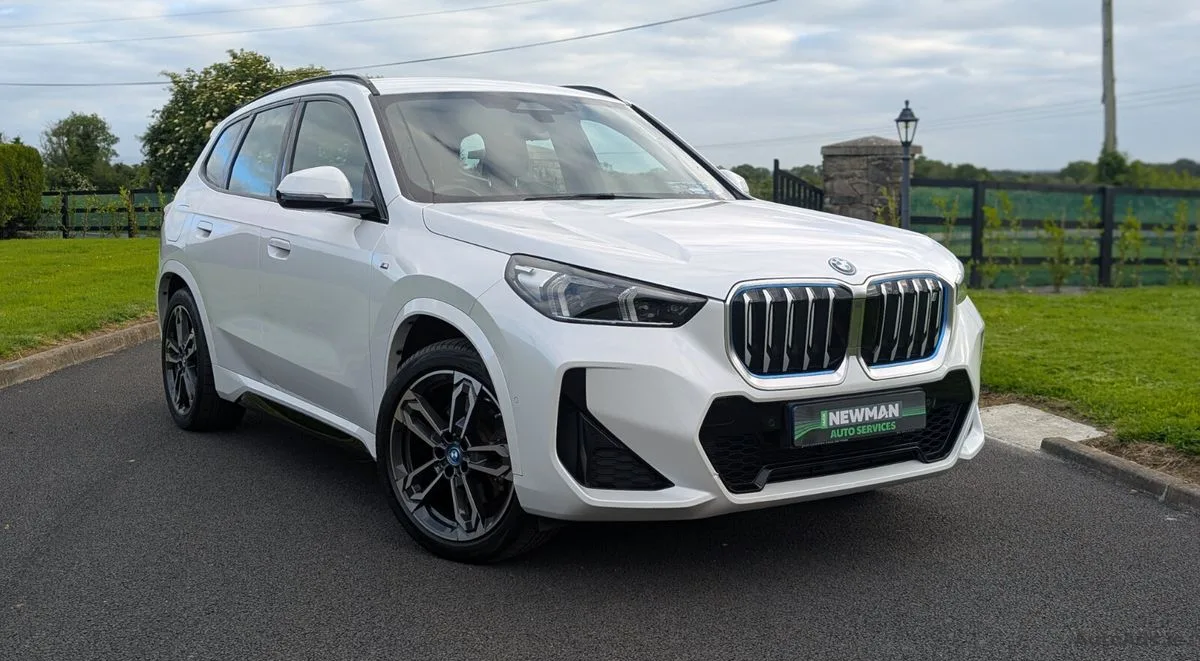 2023 BMW iX1 – photo 1