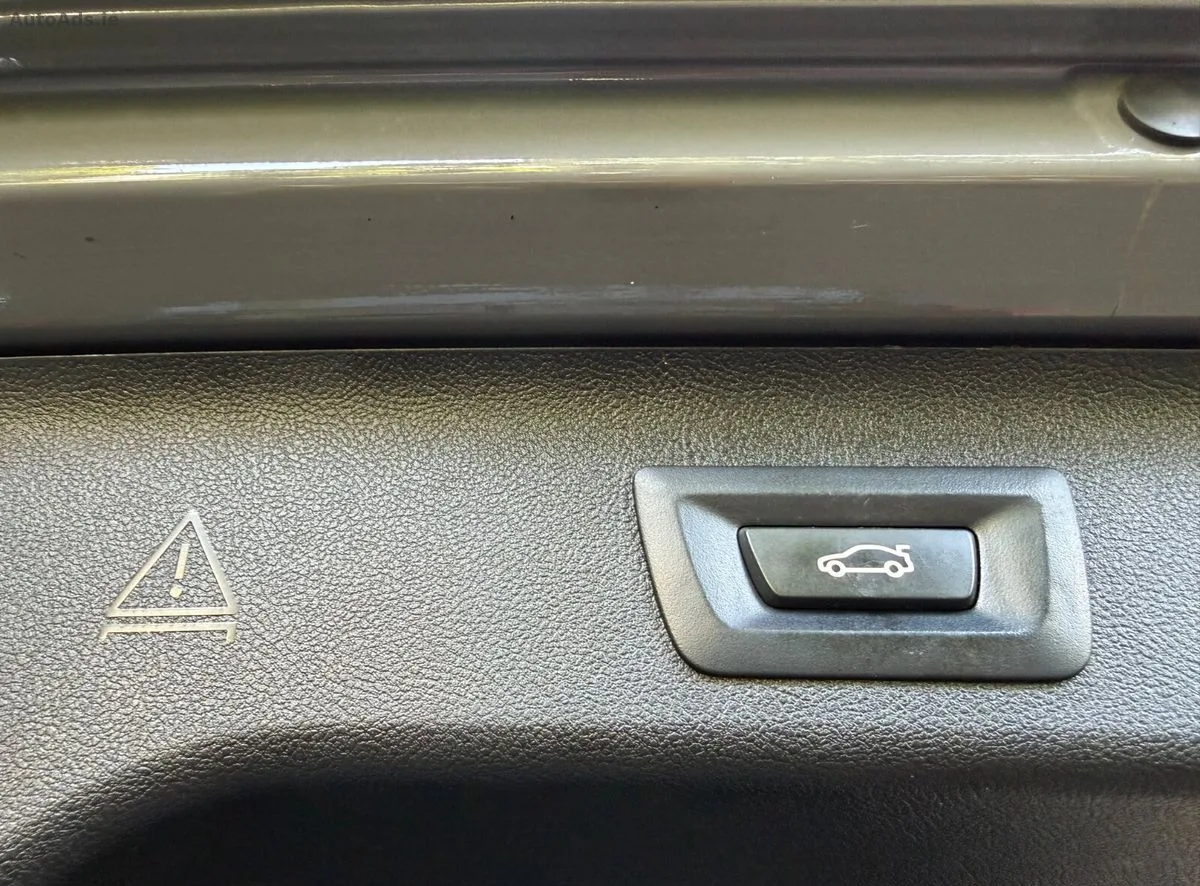 2021 BMW 5-Series – photo 18