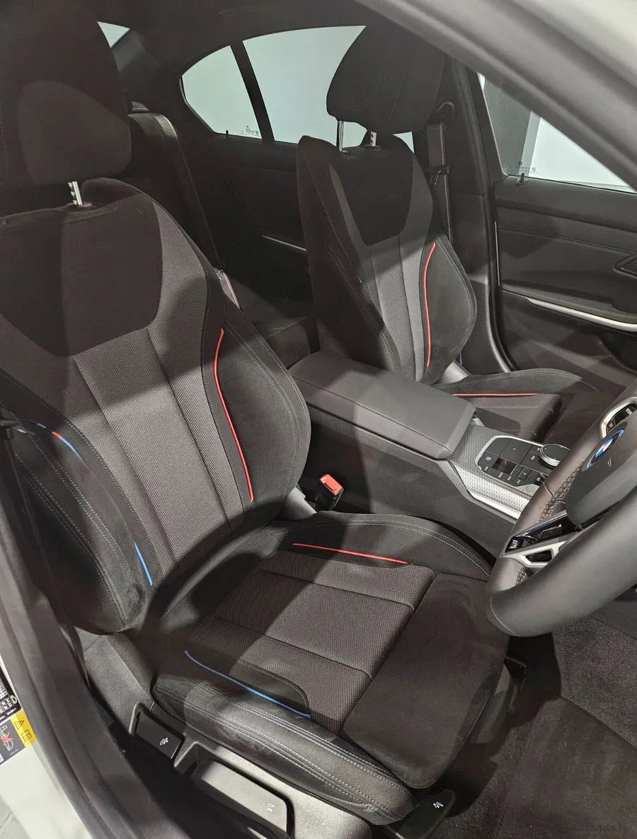 2025 BMW 3-Series – photo 12
