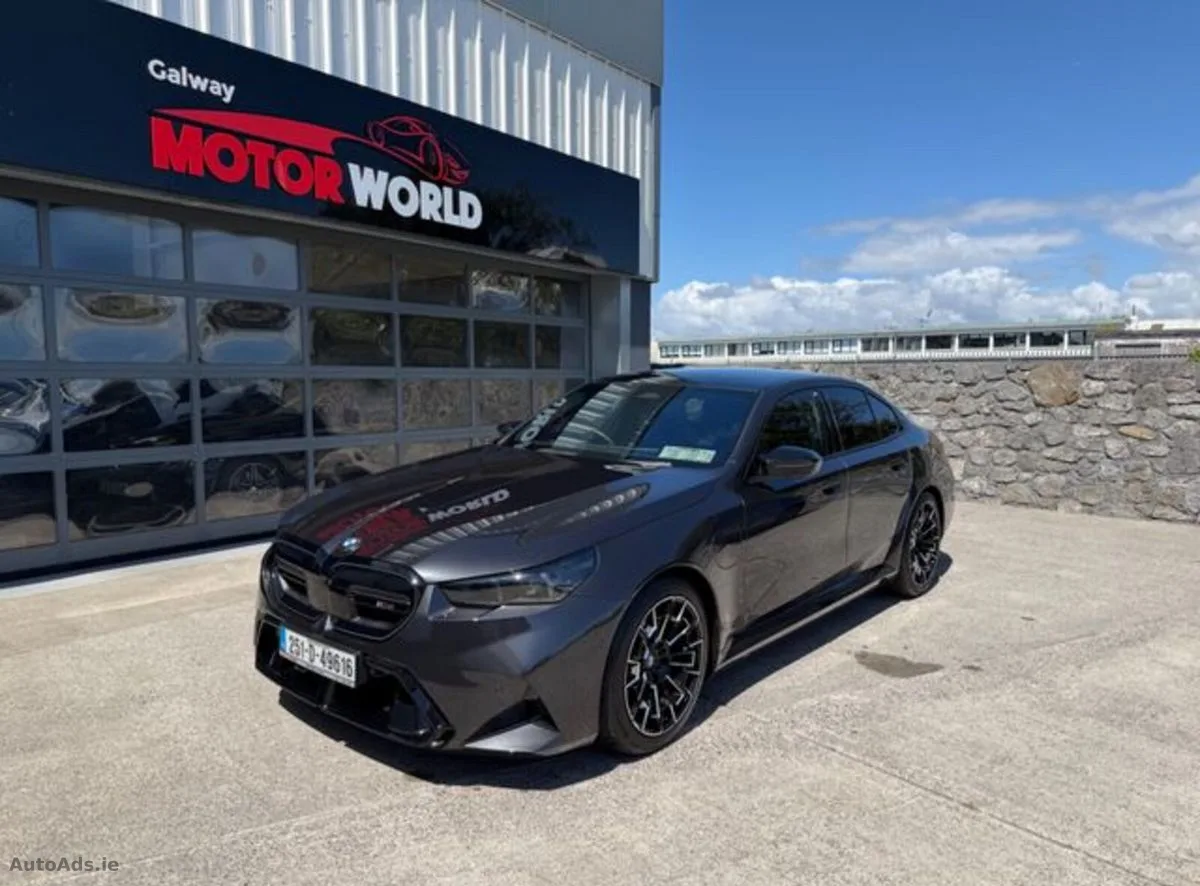 2025 BMW M5