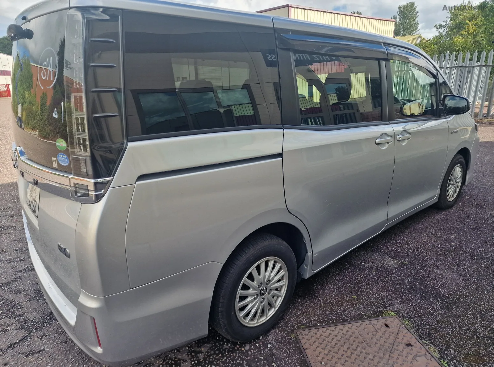 2016 Toyota Voxy – photo 10