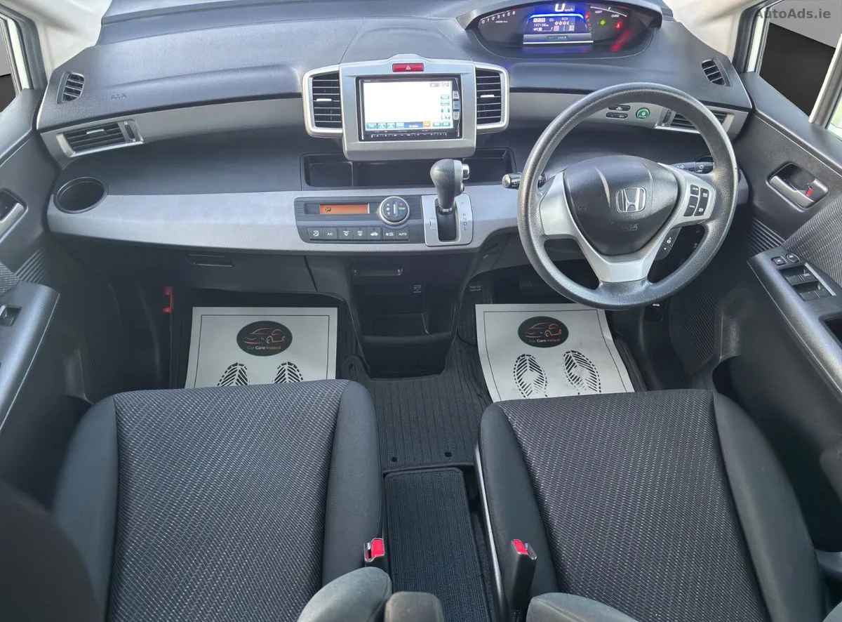 2013 Honda Freed – photo 12