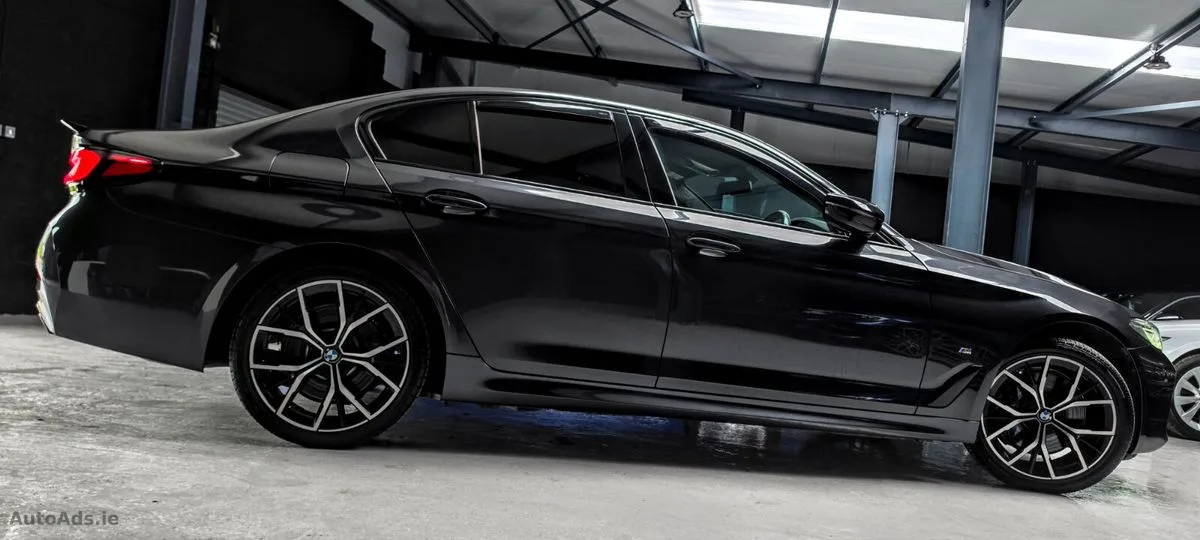 2020 BMW 5-Series – photo 14
