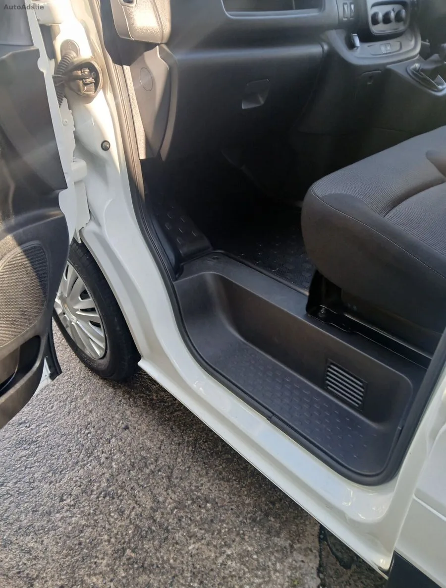 2020 Renault Trafic – photo 17
