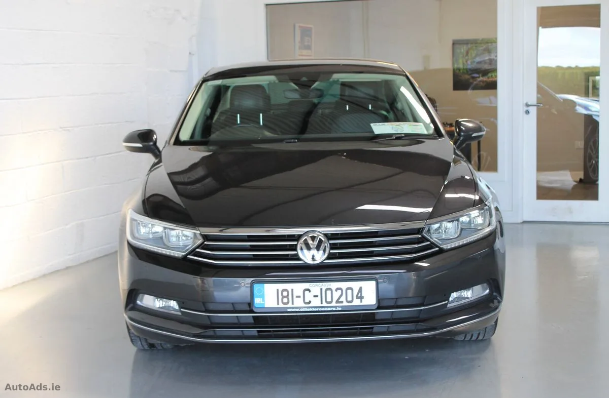 2018 Volkswagen Passat – photo 2