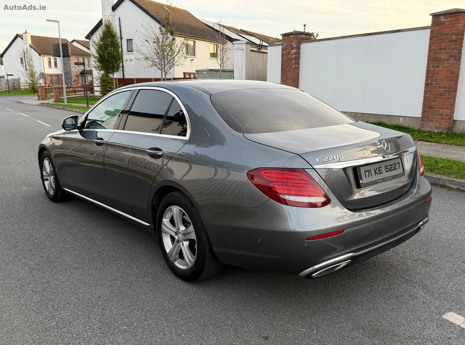2017 Mercedes-Benz E-Class – photo 2
