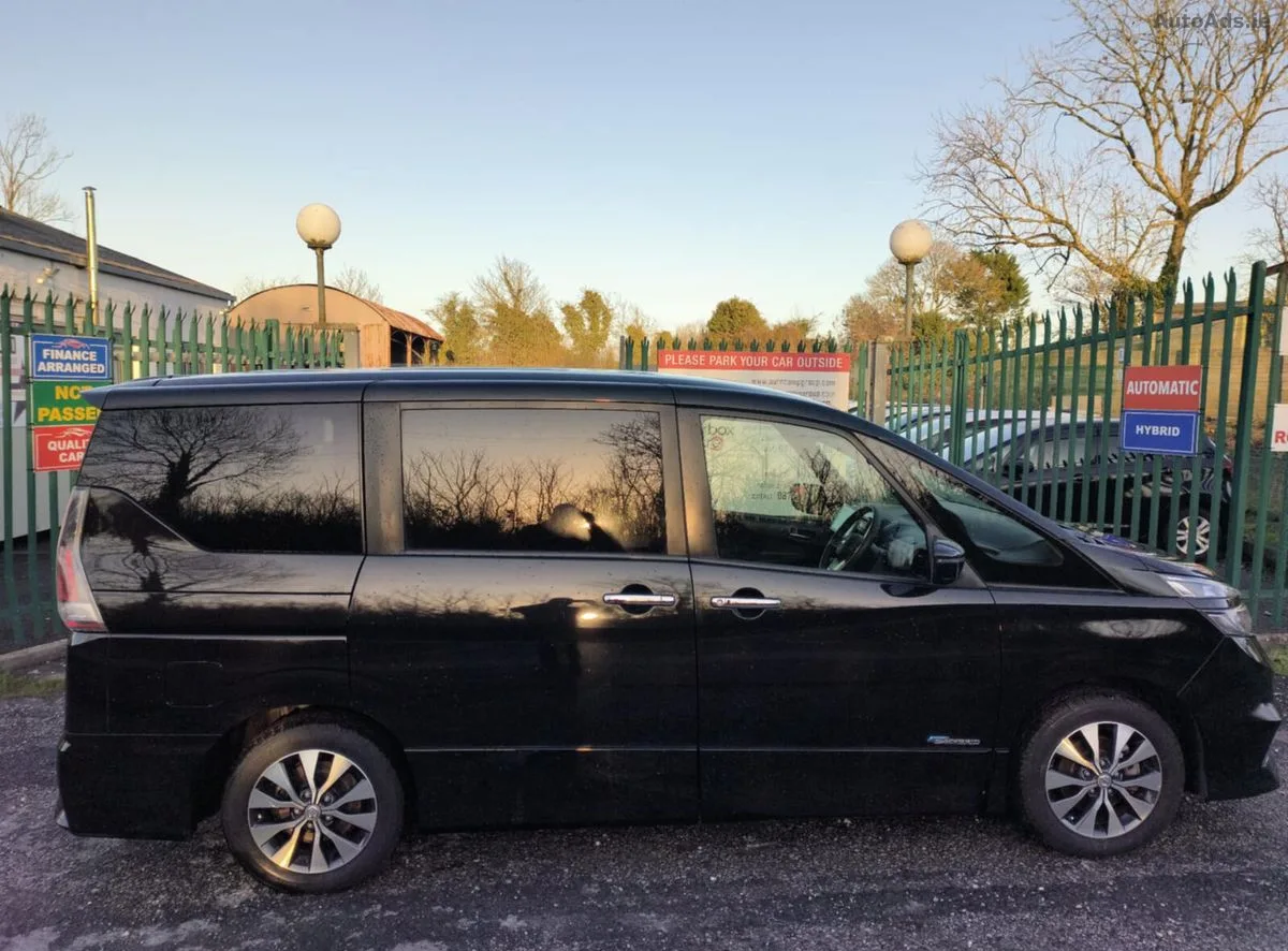 2017 Nissan Serena – photo 8