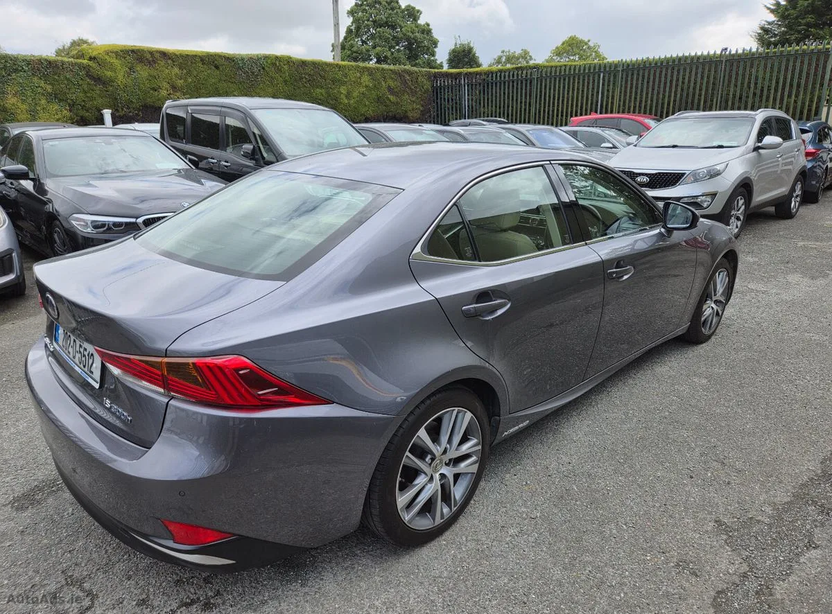 2020 Lexus IS – photo 6