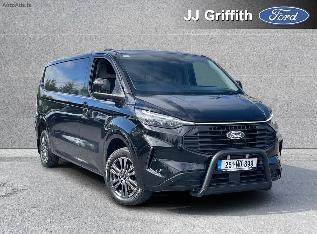 2025 Ford Transit Custom