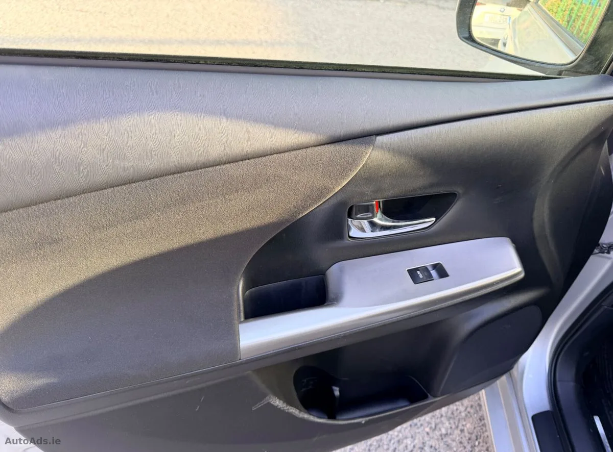2017 Toyota Prius – photo 16