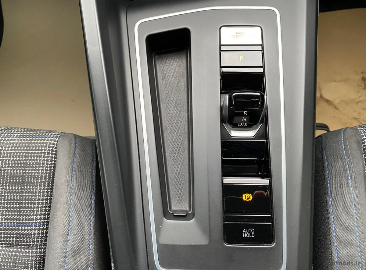 2021 Volkswagen Golf – photo 19