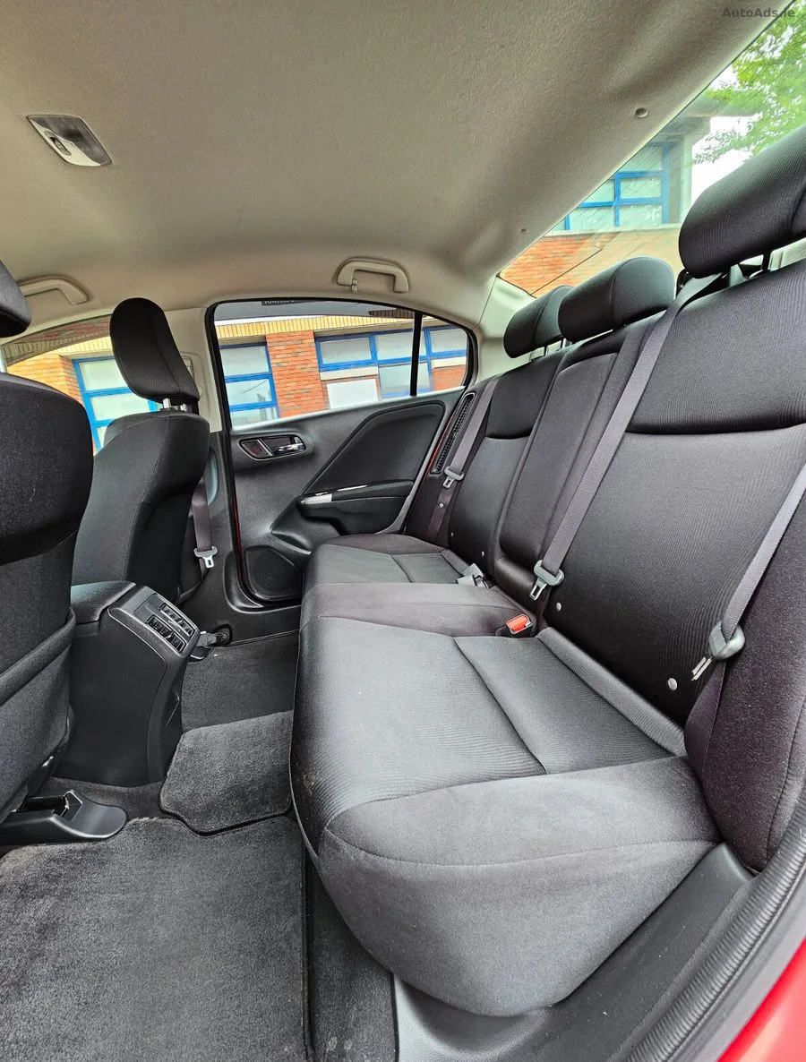 2015 Honda Grace – photo 10