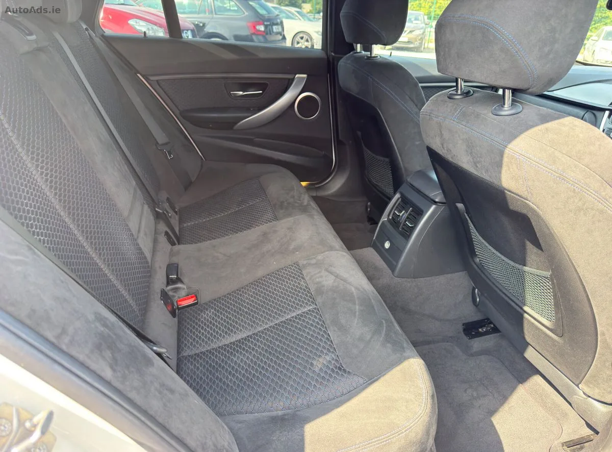 2013 BMW 3-Series – photo 12