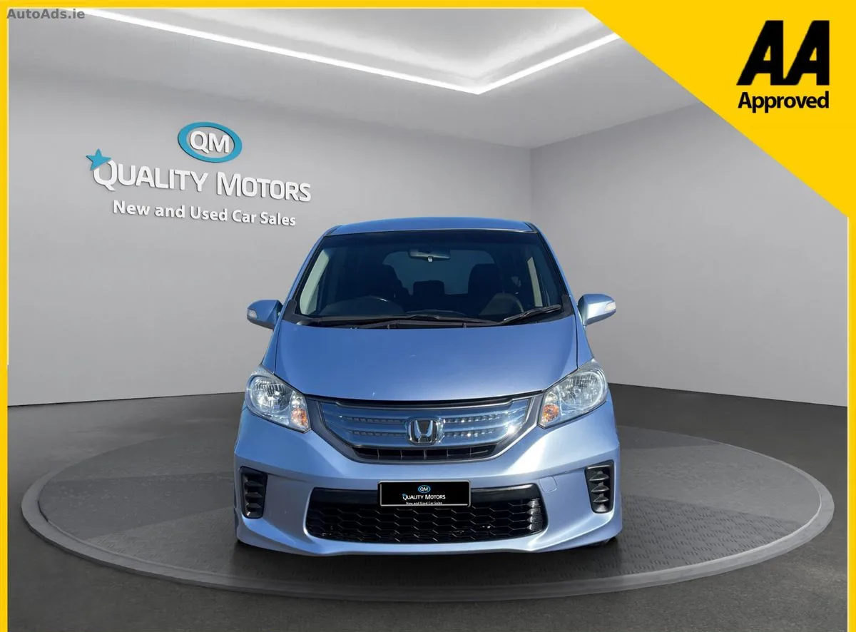 2014 Honda Freed – photo 2