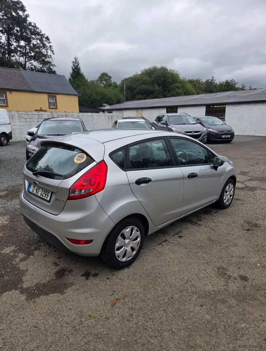 2012 Ford Fiesta – photo 10