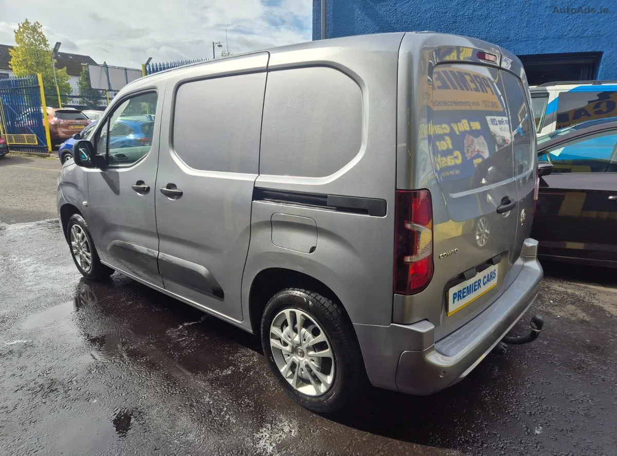 2022 Vauxhall Combo – photo 4