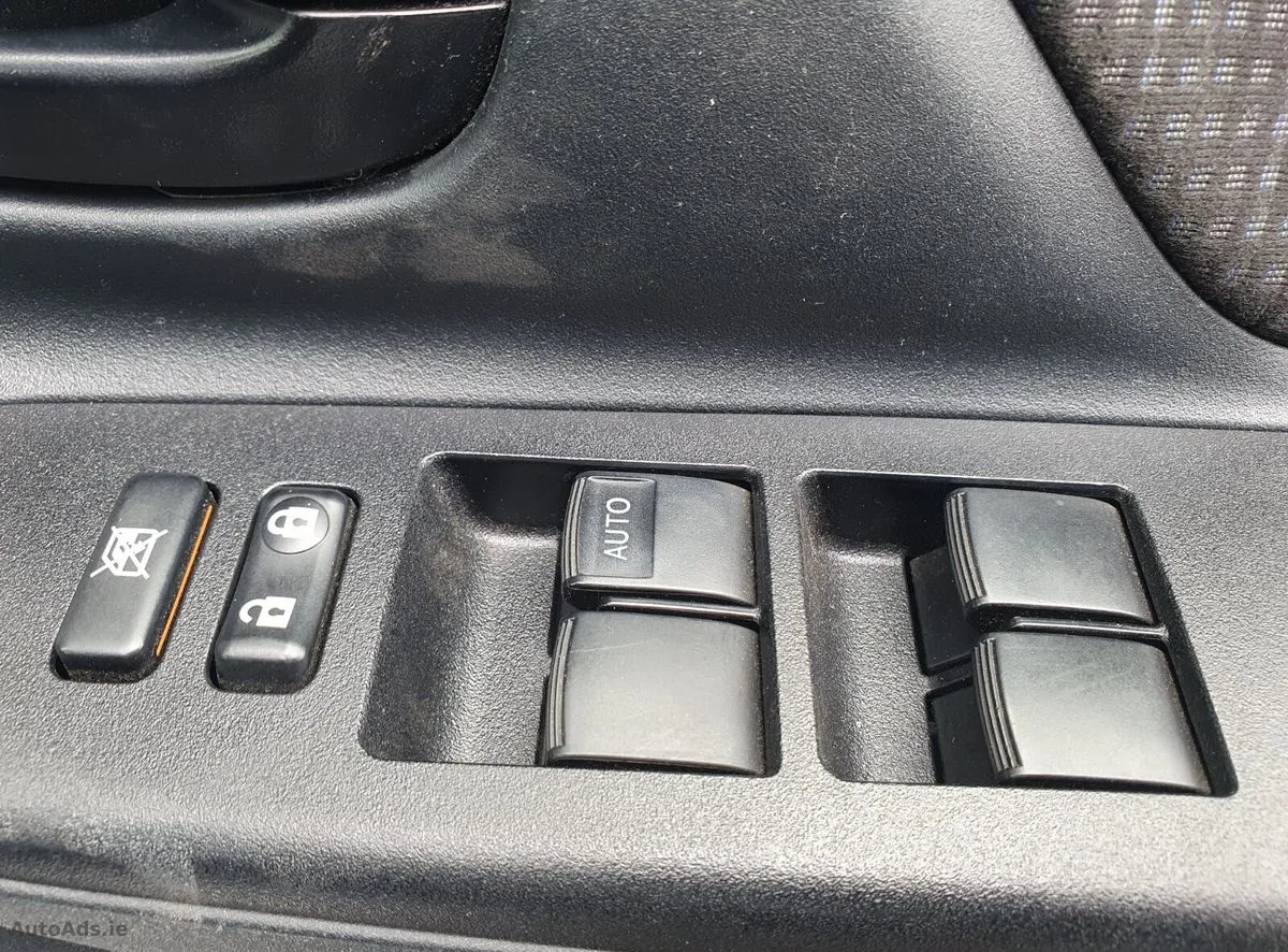 2018 Toyota Yaris – photo 18