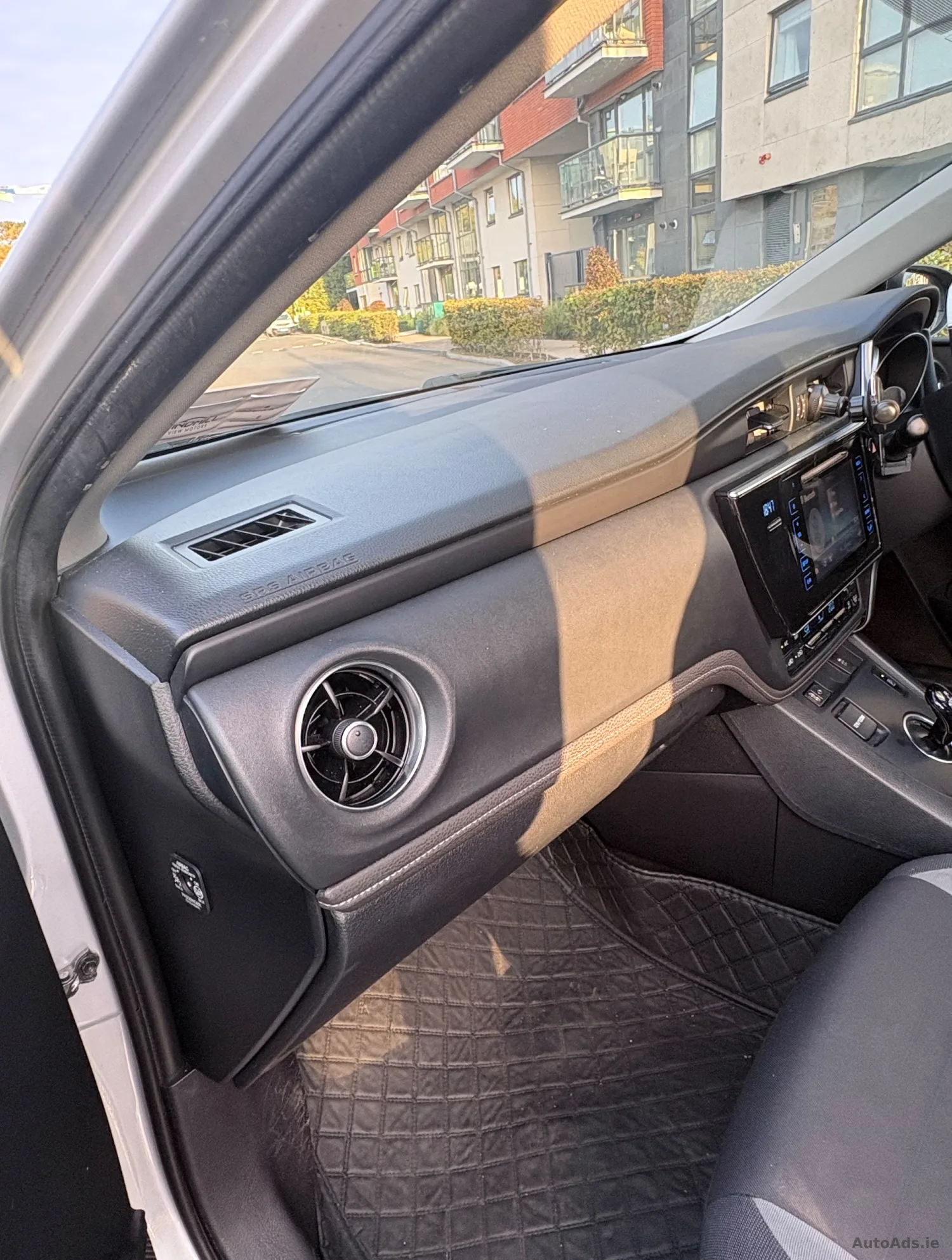 2016 Toyota Auris – photo 8