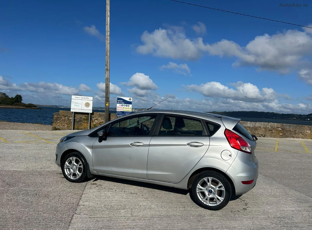 2013 Ford Fiesta – photo 8