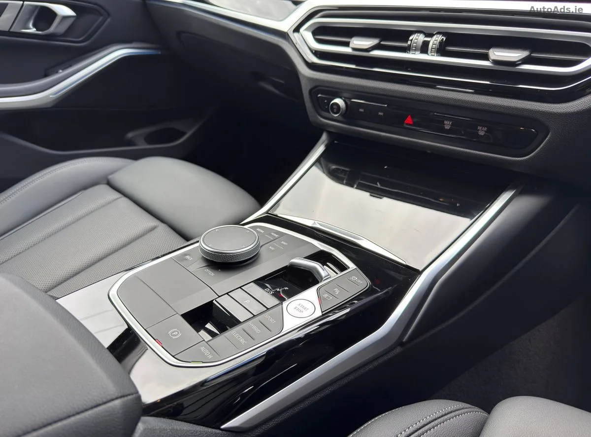 2022 BMW 3-Series – photo 13