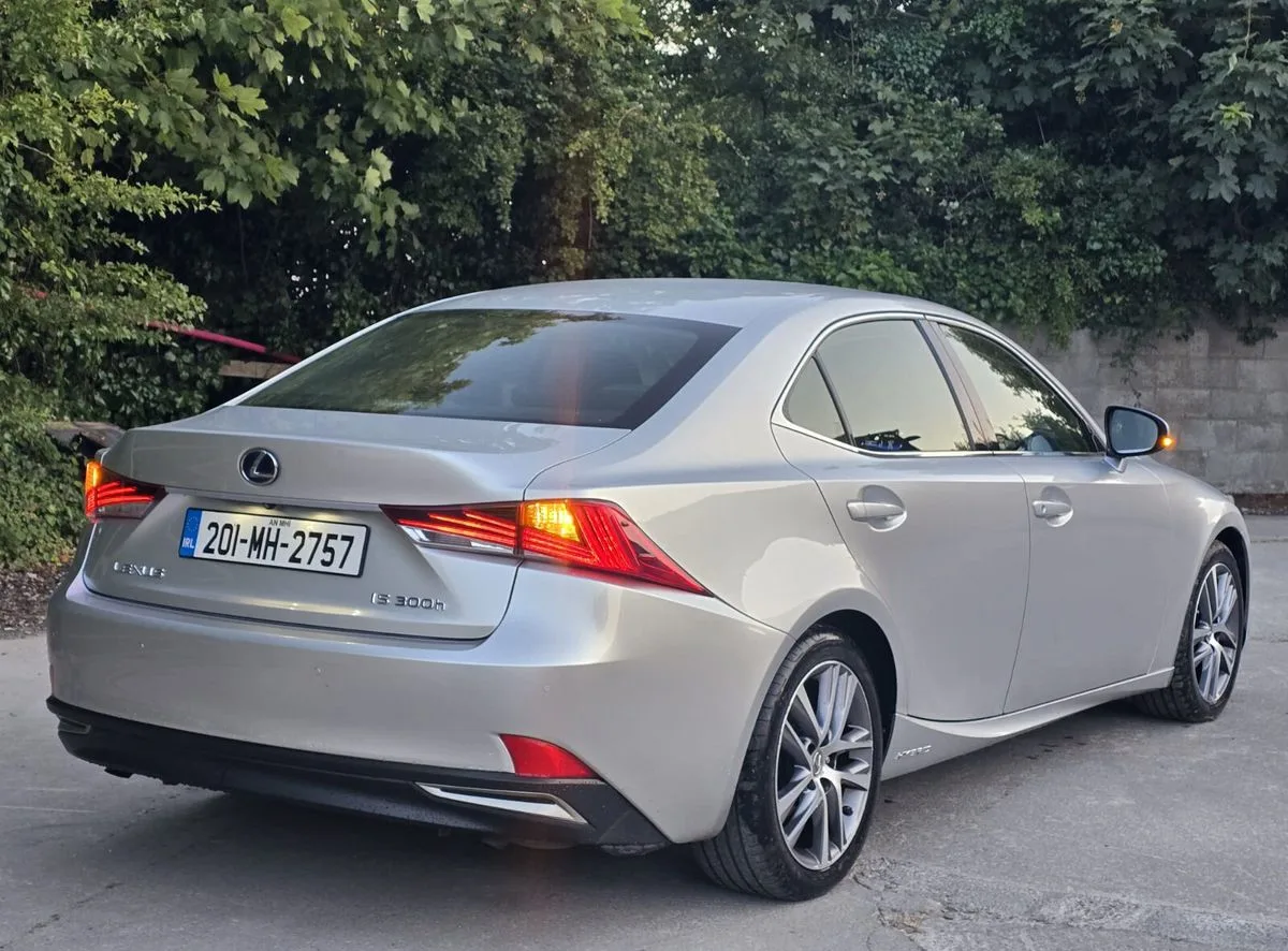 2020 Lexus IS – photo 9