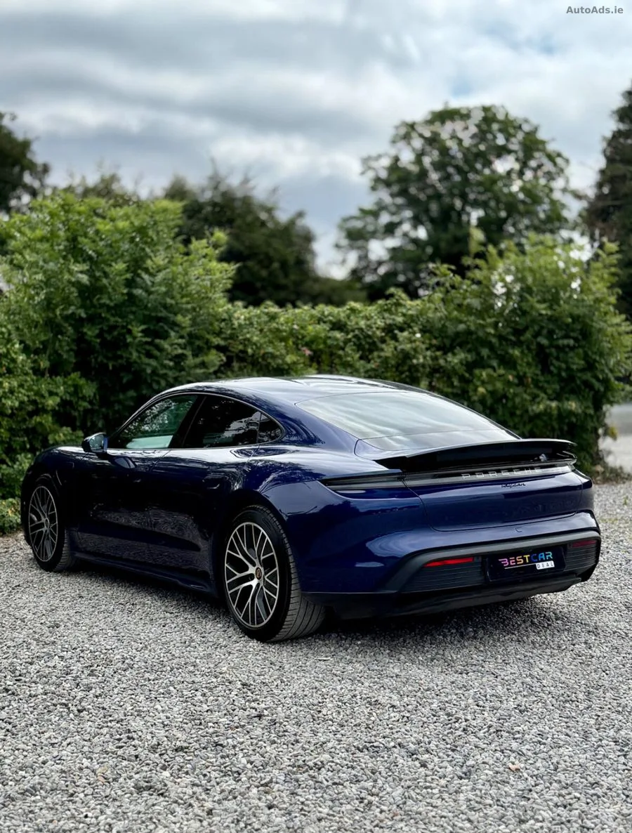 2022 Porsche Taycan – photo 18