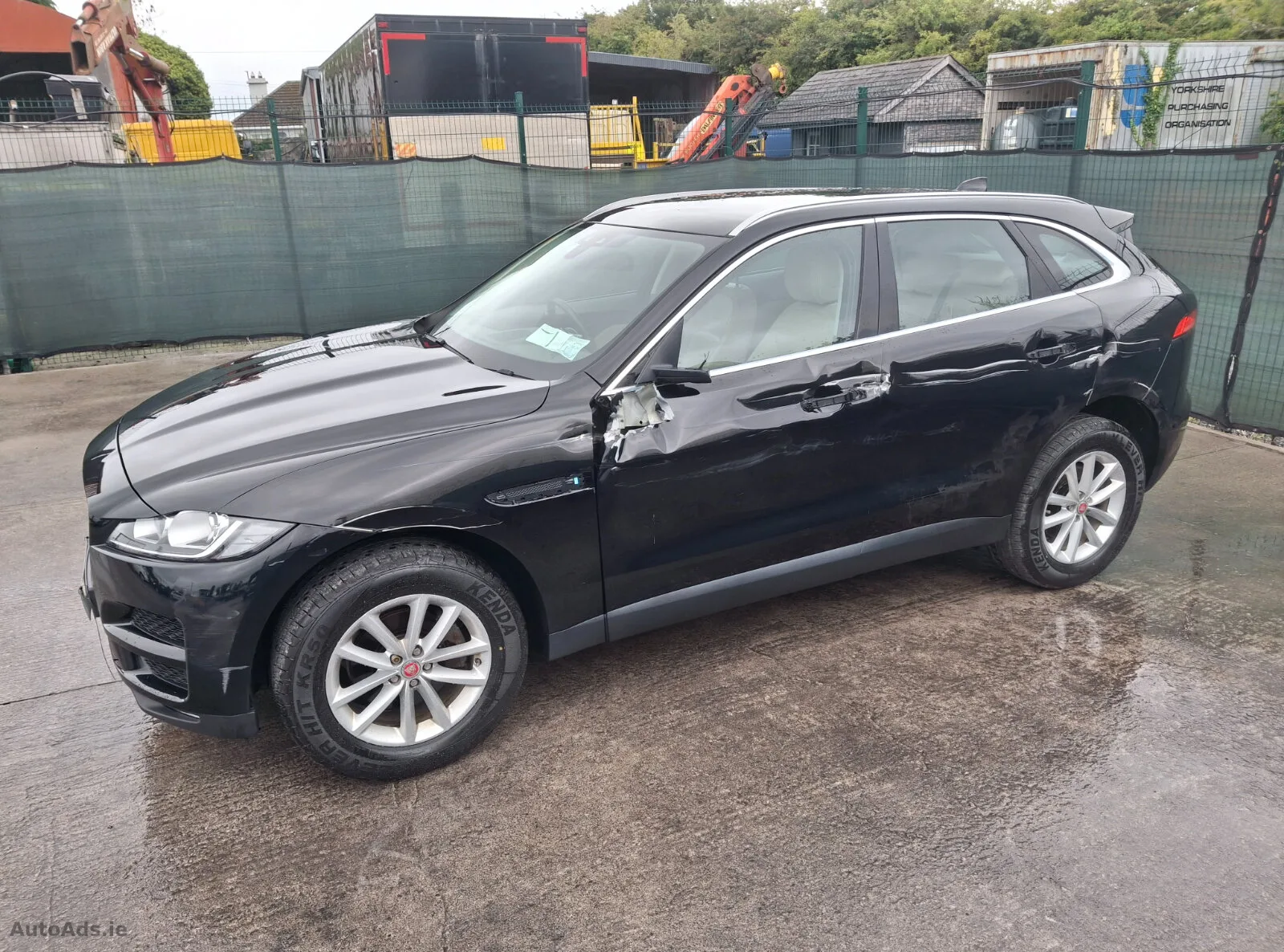 2017 Jaguar F-Pace – photo 2