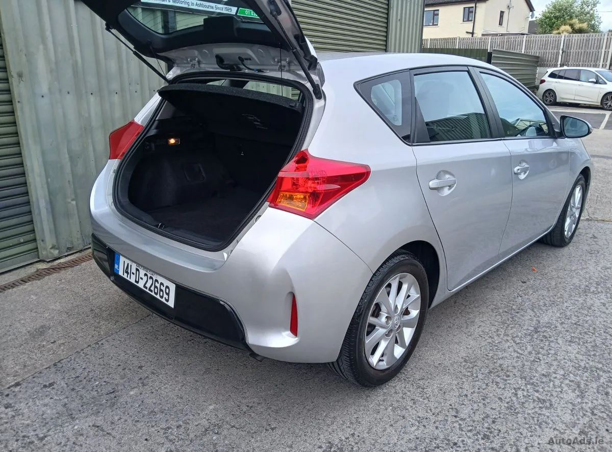 2014 Toyota Auris – photo 16