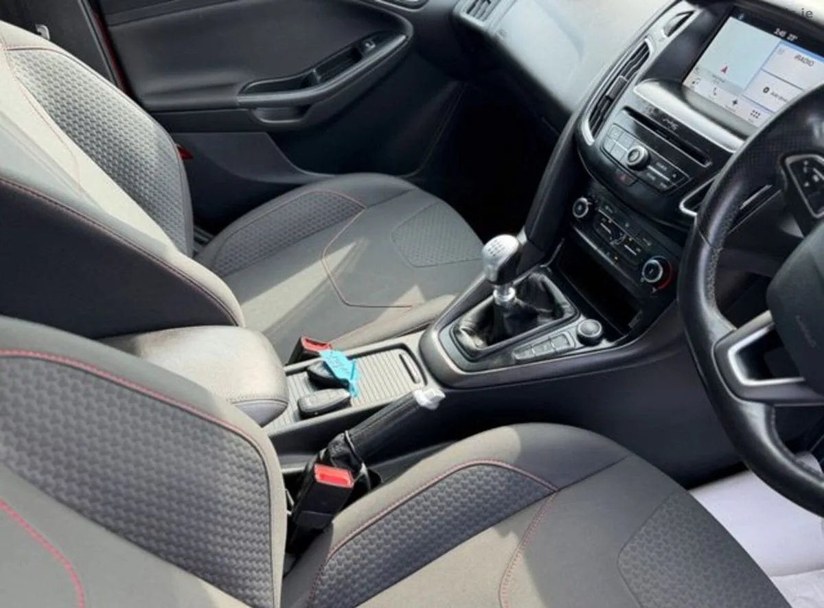 2017 Ford Focus – photo 13
