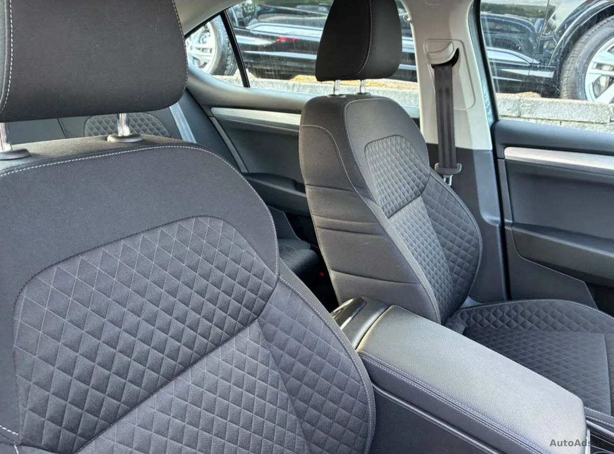 2022 Skoda Superb – photo 5