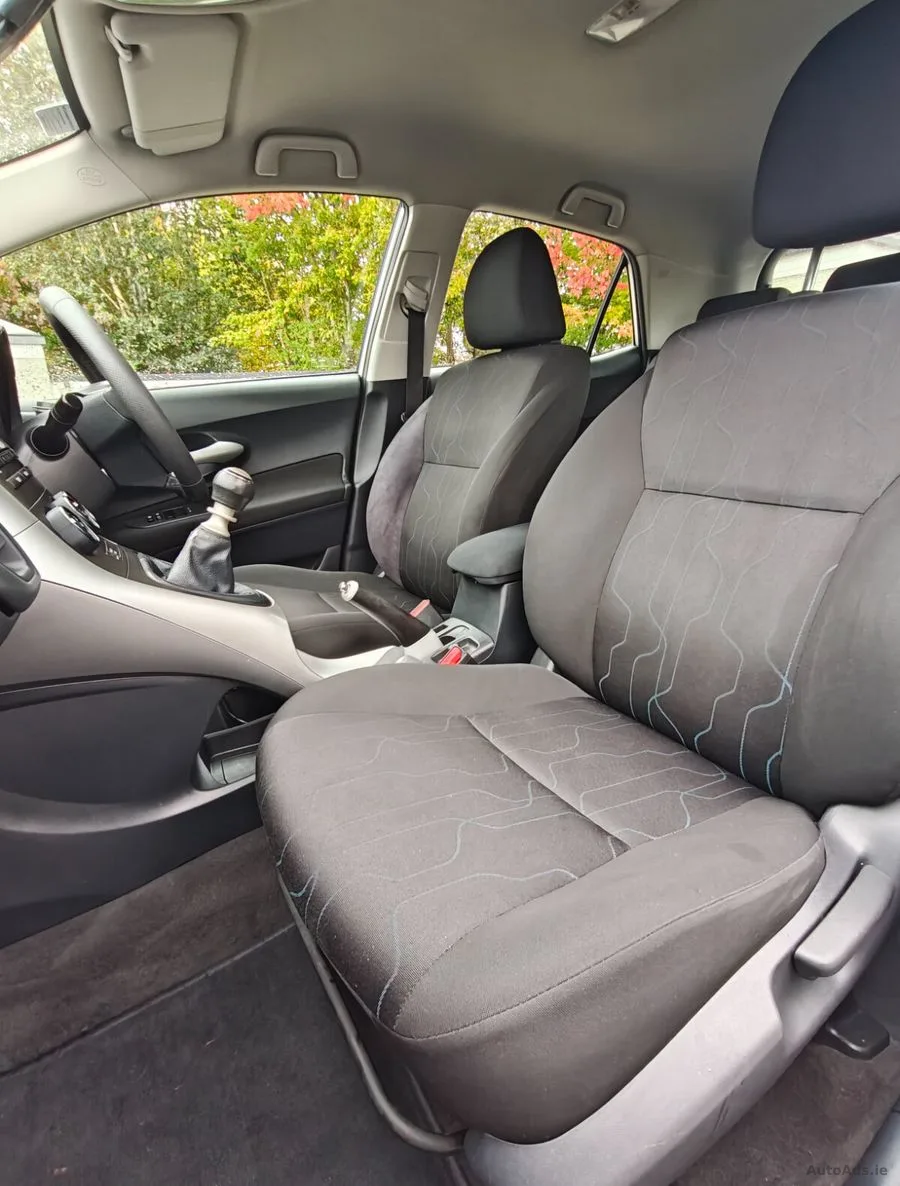 2011 Toyota Auris – photo 13