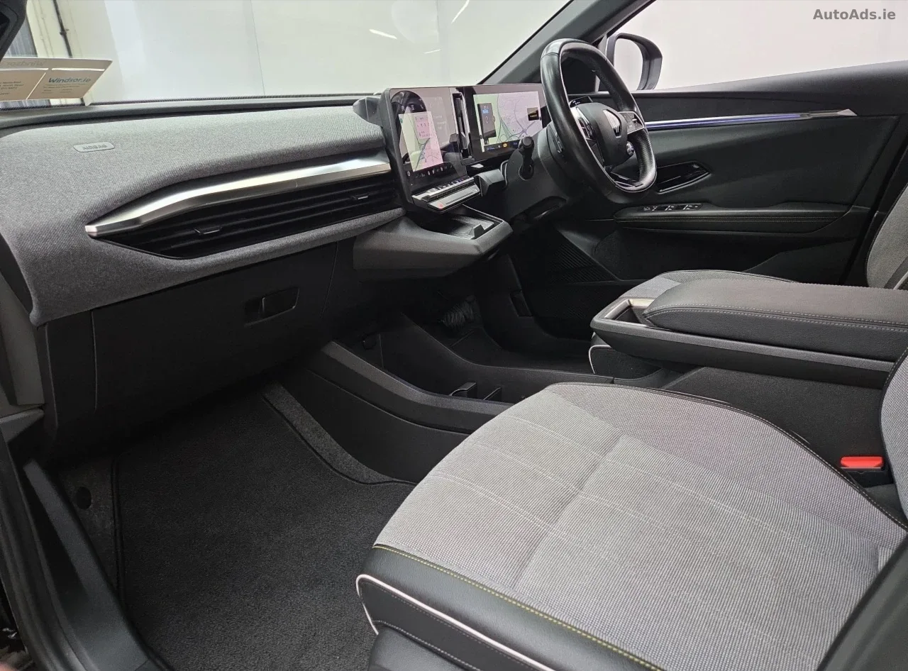 2023 Renault Megane E-Tech – photo 4