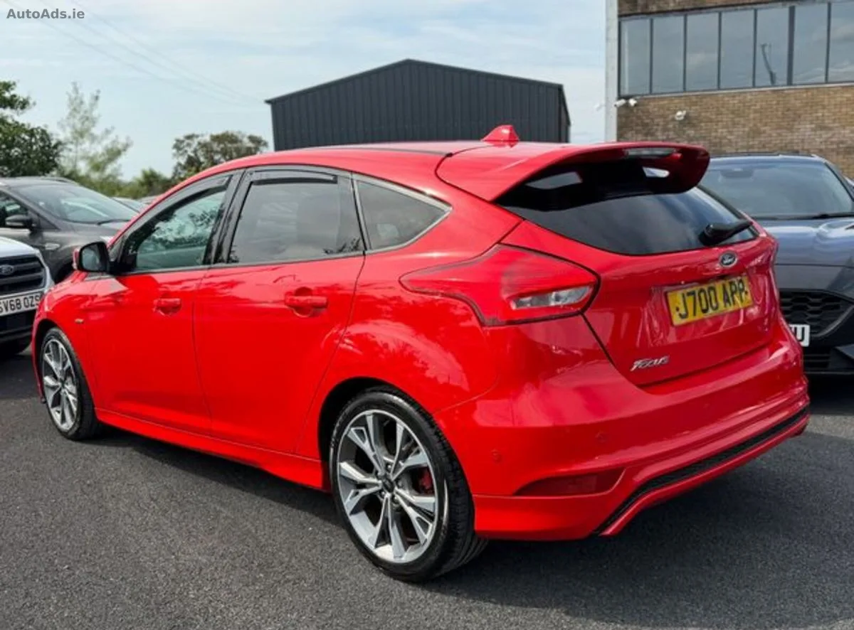 2017 Ford Focus – photo 4