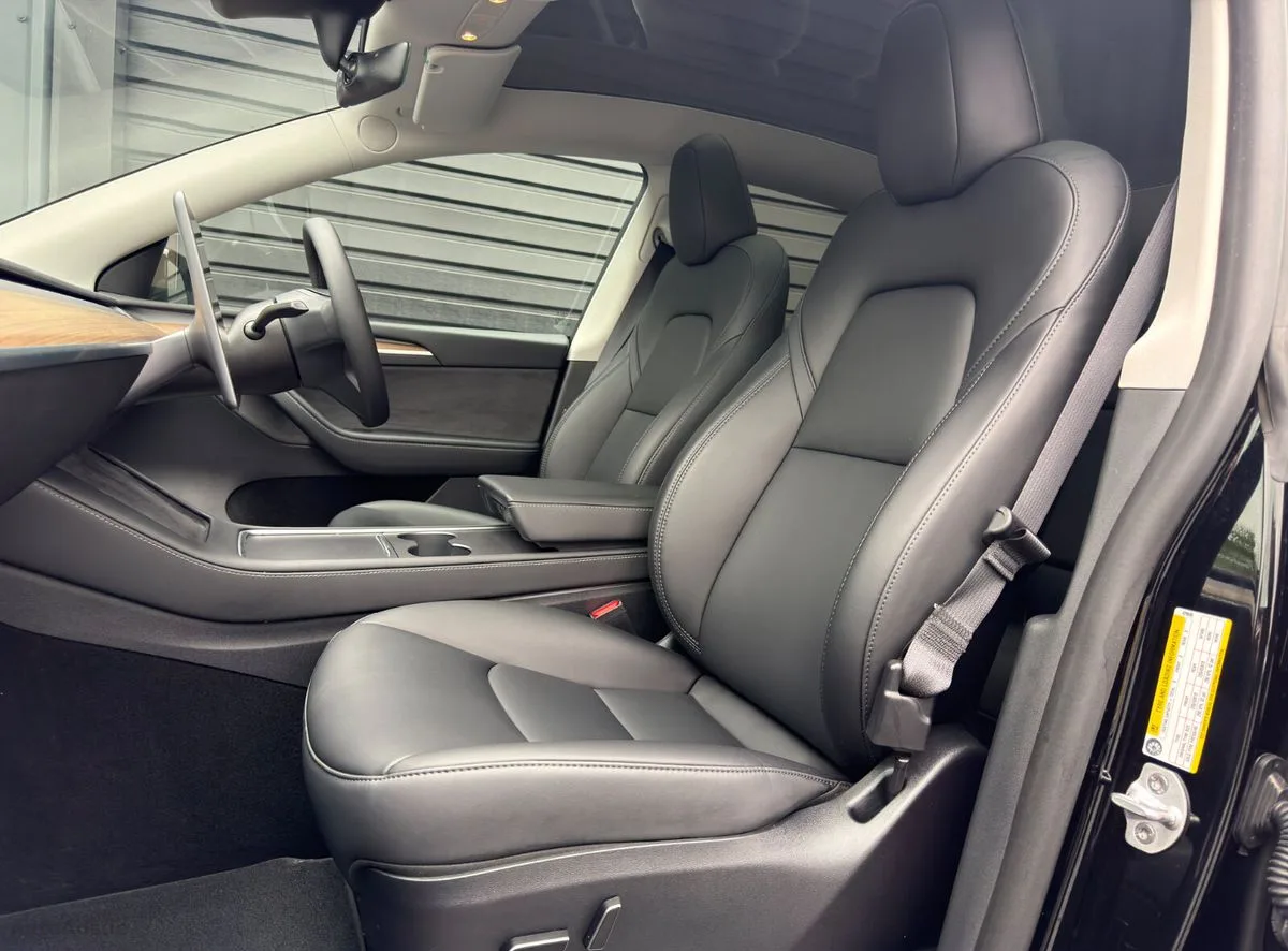 2024 Tesla Model Y – photo 10