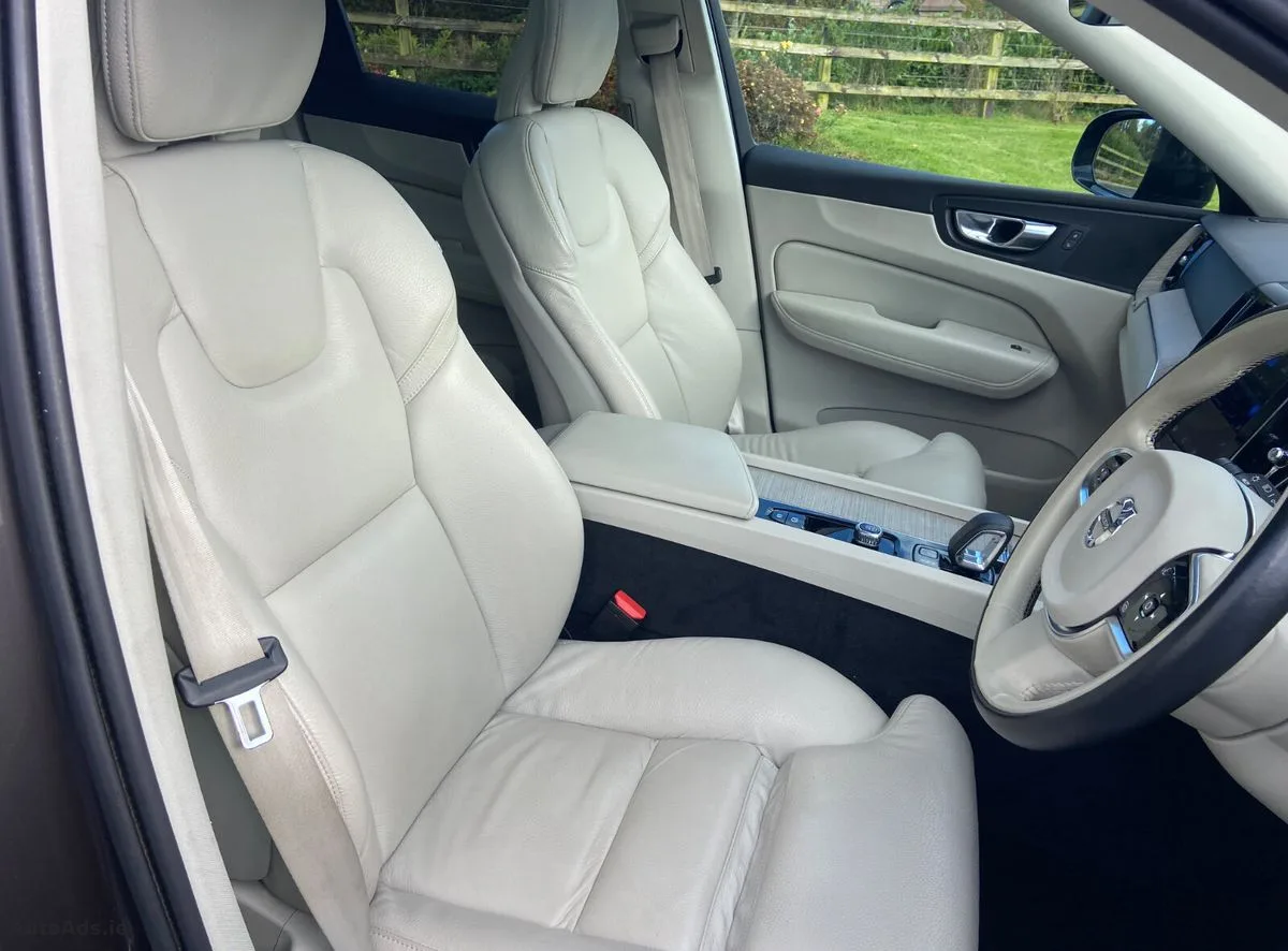 2023 Volvo XC60 – photo 10