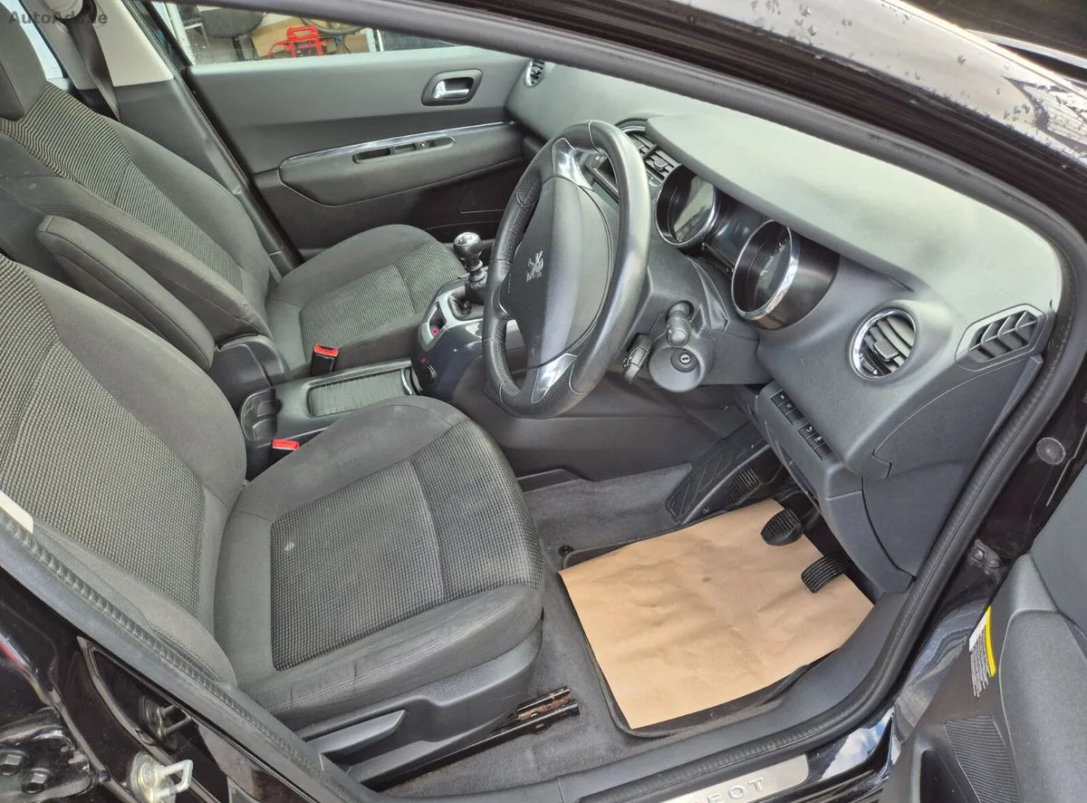 2015 Peugeot 5008 – photo 14