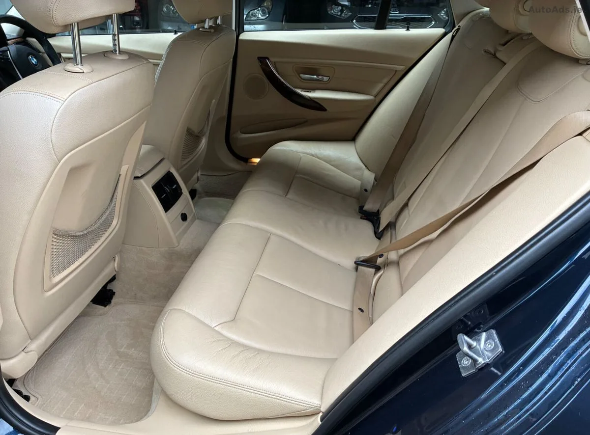 2014 BMW 3-Series – photo 18