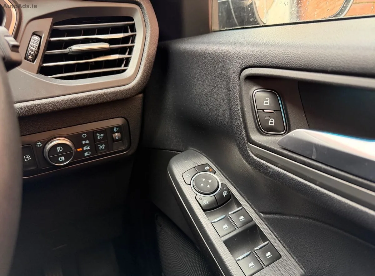 2022 Ford Kuga – photo 12