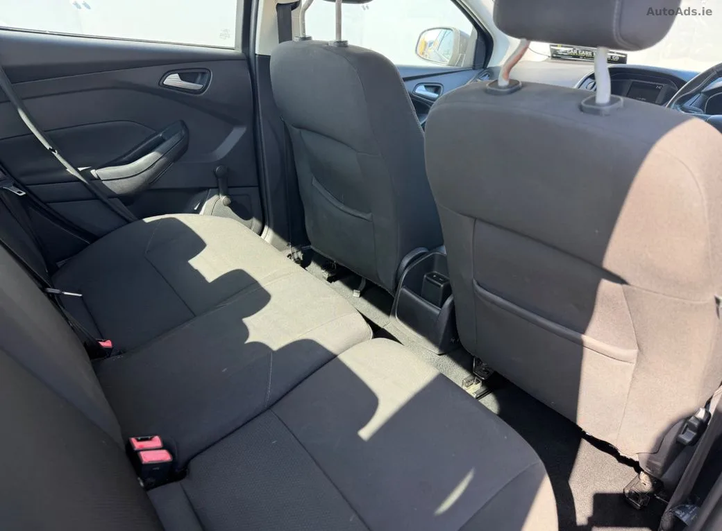 2015 Ford Focus – photo 10
