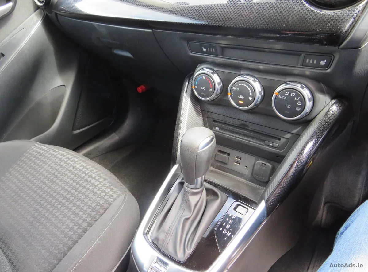 2017 Mazda Demio – photo 14