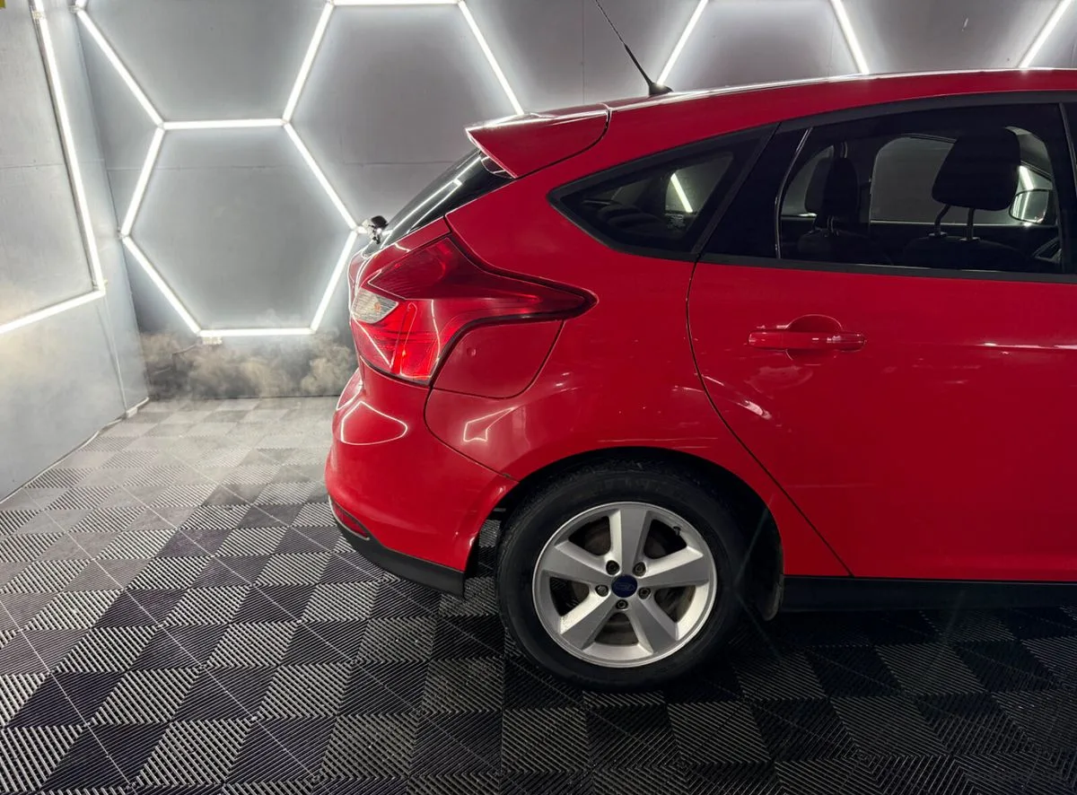 2011 Ford Focus – photo 6