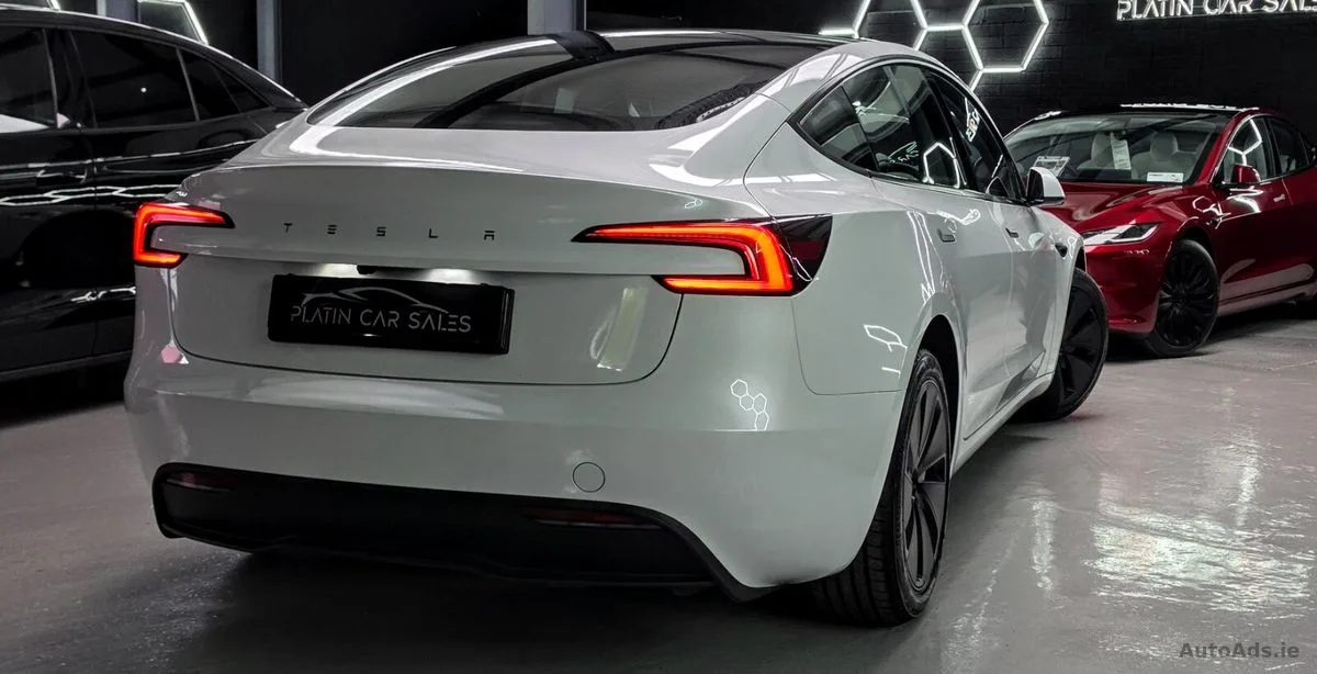 2025 Tesla Model 3 – photo 14