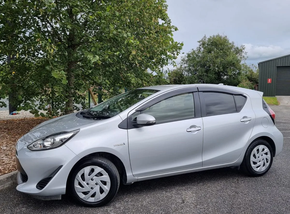 2019 Toyota Aqua – photo 5